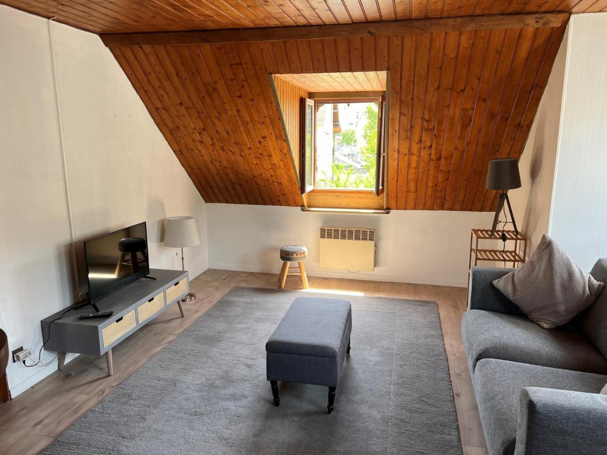 Top Floor Apartment With Mountain Views In The Centre Of Argeles Gazost Kültér fotó