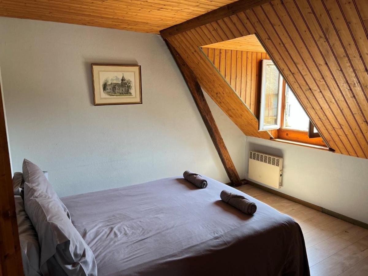 Top Floor Apartment With Mountain Views In The Centre Of Argeles Gazost Kültér fotó