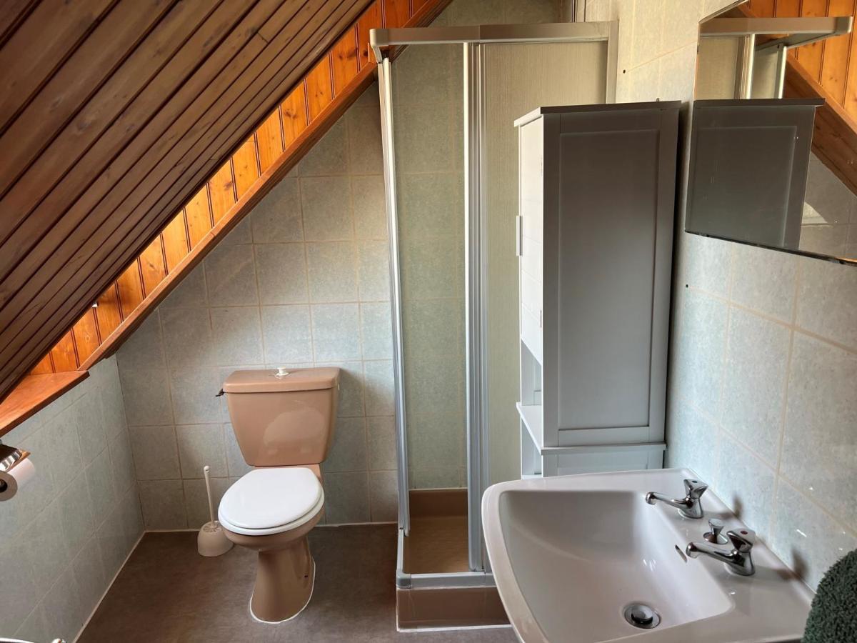 Top Floor Apartment With Mountain Views In The Centre Of Argeles Gazost Kültér fotó